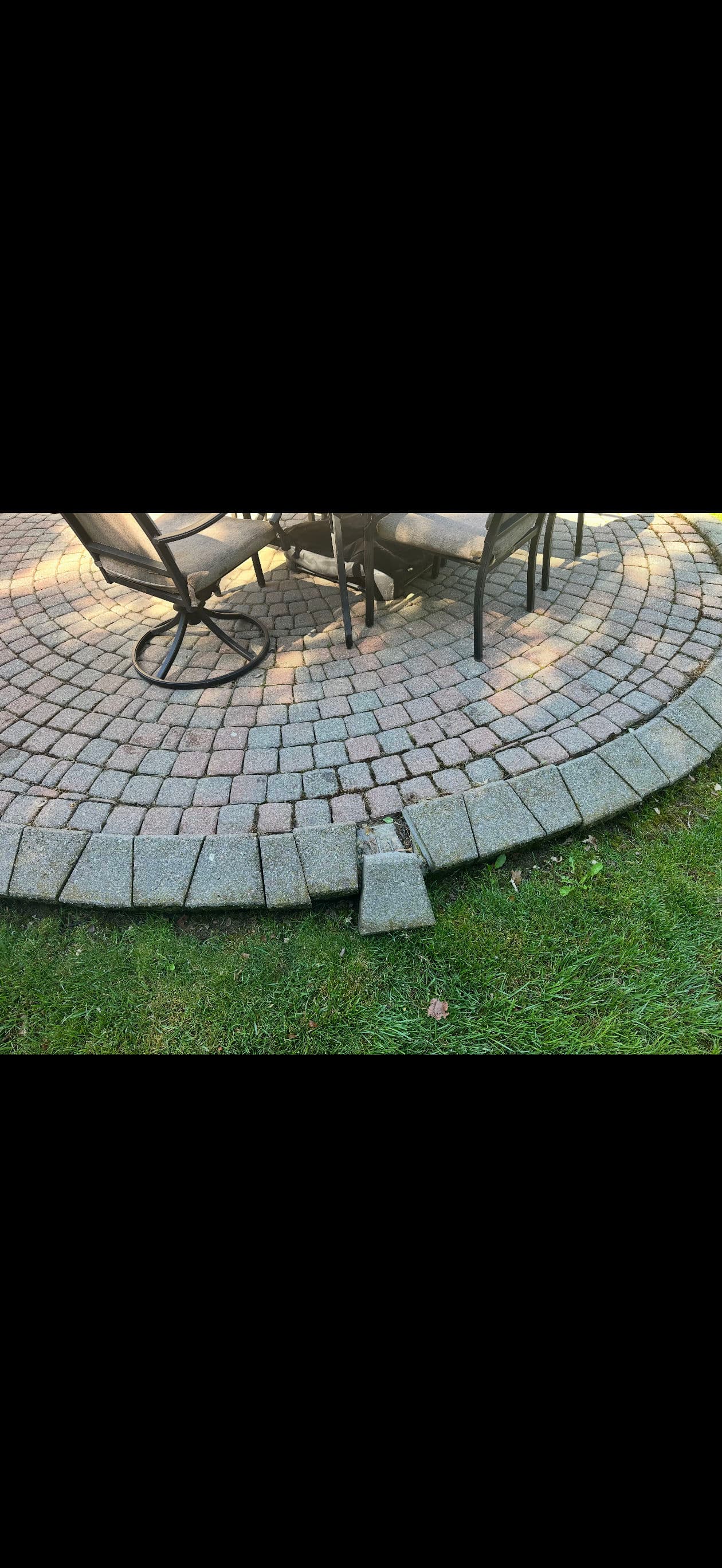 Gallery photos for Paver Patio Rebuild with Proper Edging Wall and Limestone Base: Image #4